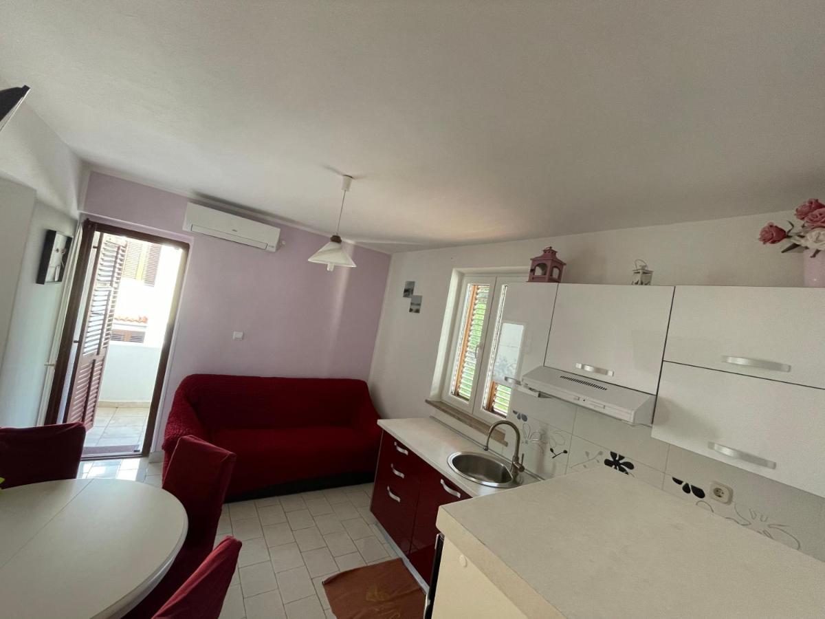 Apartment Marina مالي لوشينغْ المظهر الخارجي الصورة