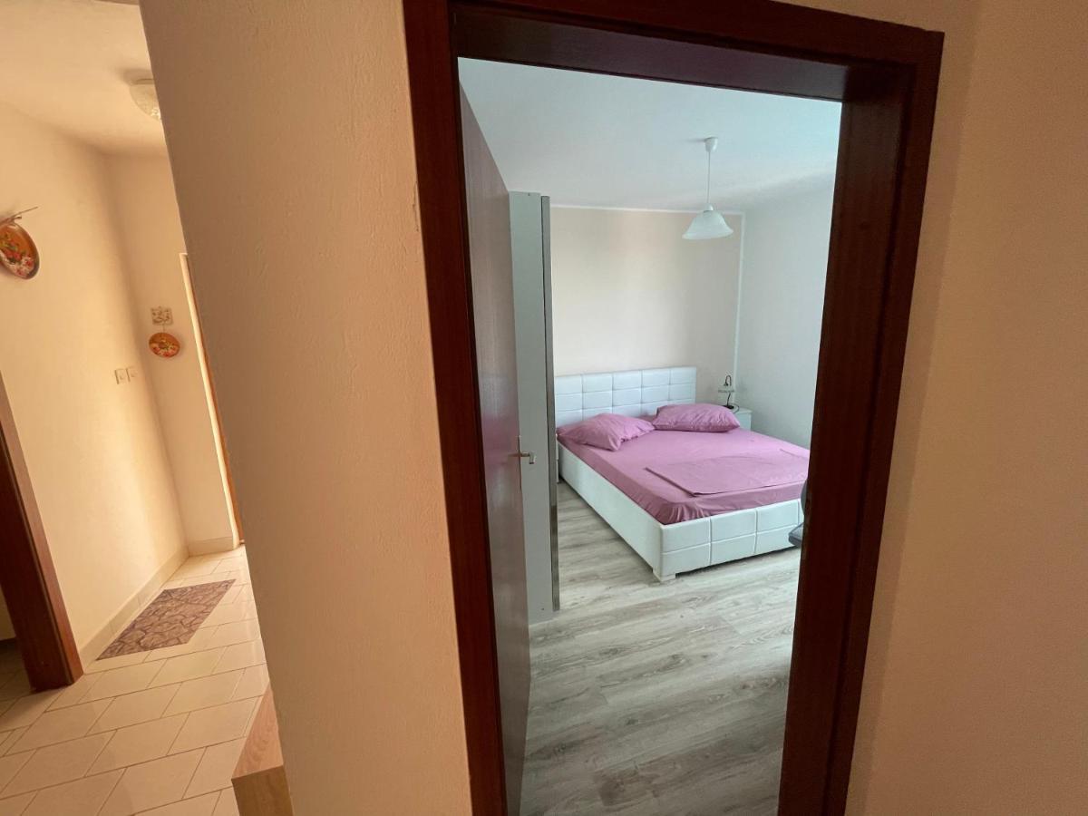 Apartment Marina مالي لوشينغْ المظهر الخارجي الصورة